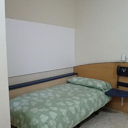 Larru Los Bermejales Residencia Universitaria Σεβίλλη Εξωτερικό φωτογραφία