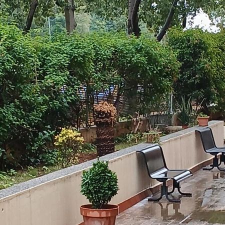 Larru Los Bermejales Residencia Universitaria Σεβίλλη Εξωτερικό φωτογραφία